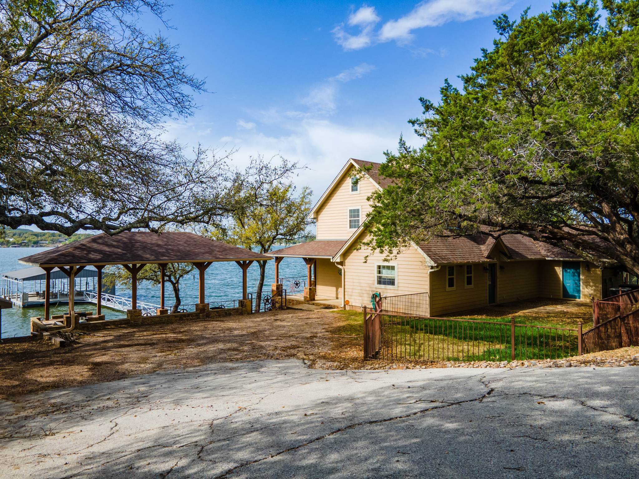 Home on the Westside of Possum Kingdom Lake sold by Matthew Renfro