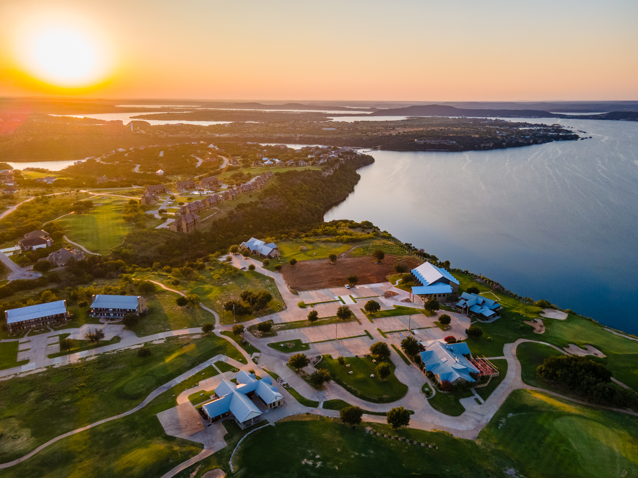 The Cliffs Restaurant, pro shop, hotel, and conference center.